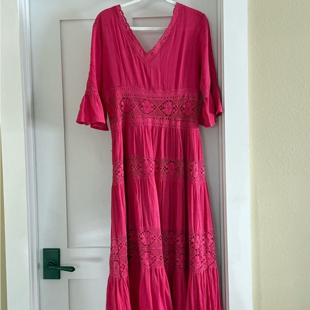Neiman Marcus Vibrant Pink V-Neck Maxi Dress with Lace Panels